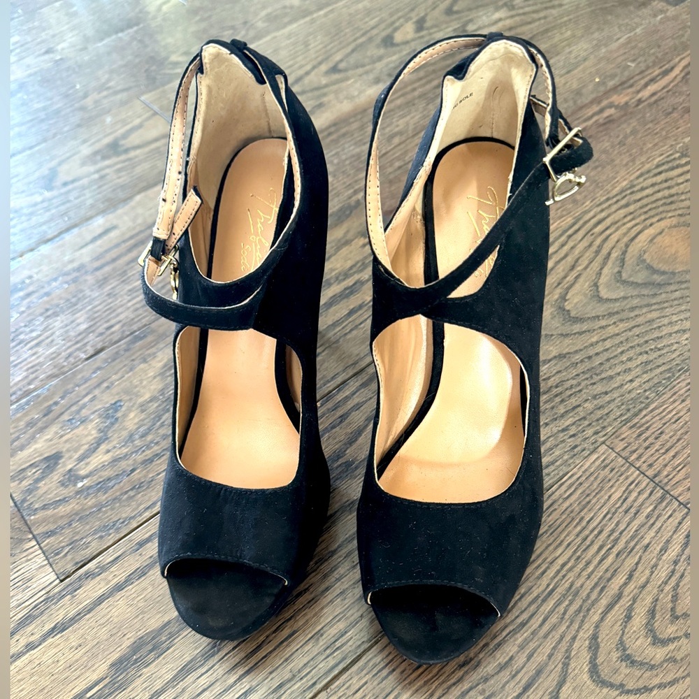 Thalia sodi black heels 8